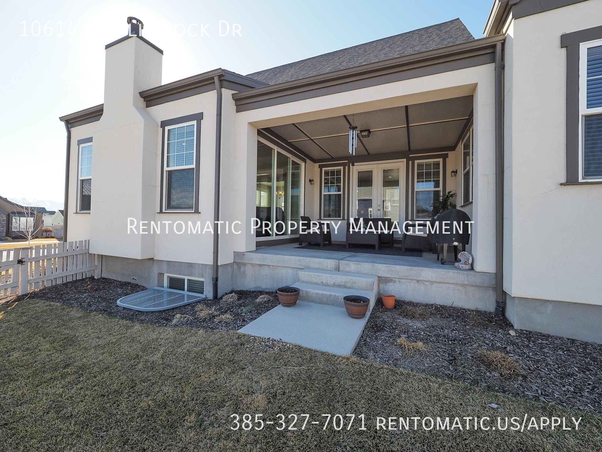 South Jordan House: 10614 S Split Rock Dr