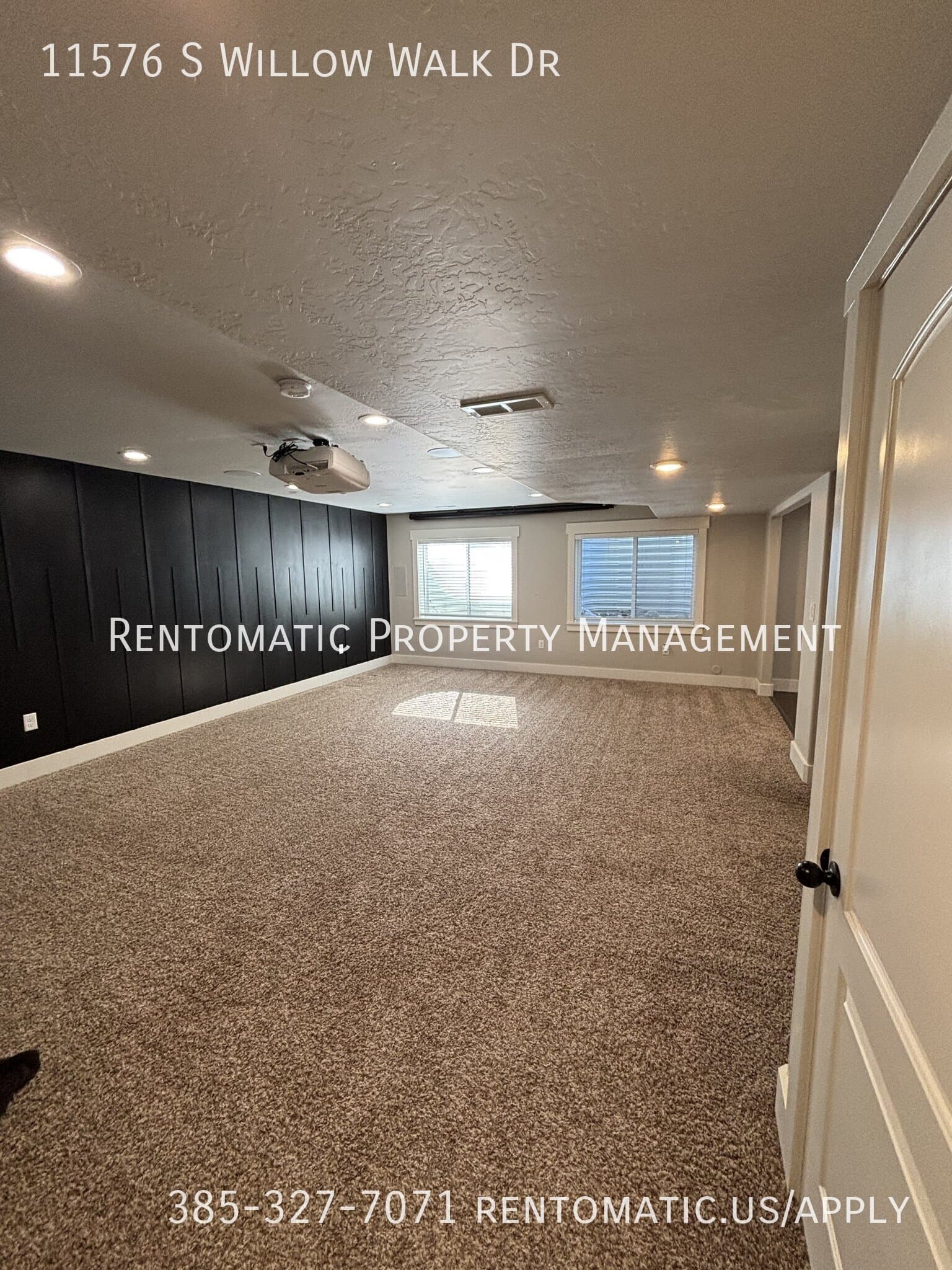 South Jordan House: 11576 S Willow Walk Dr