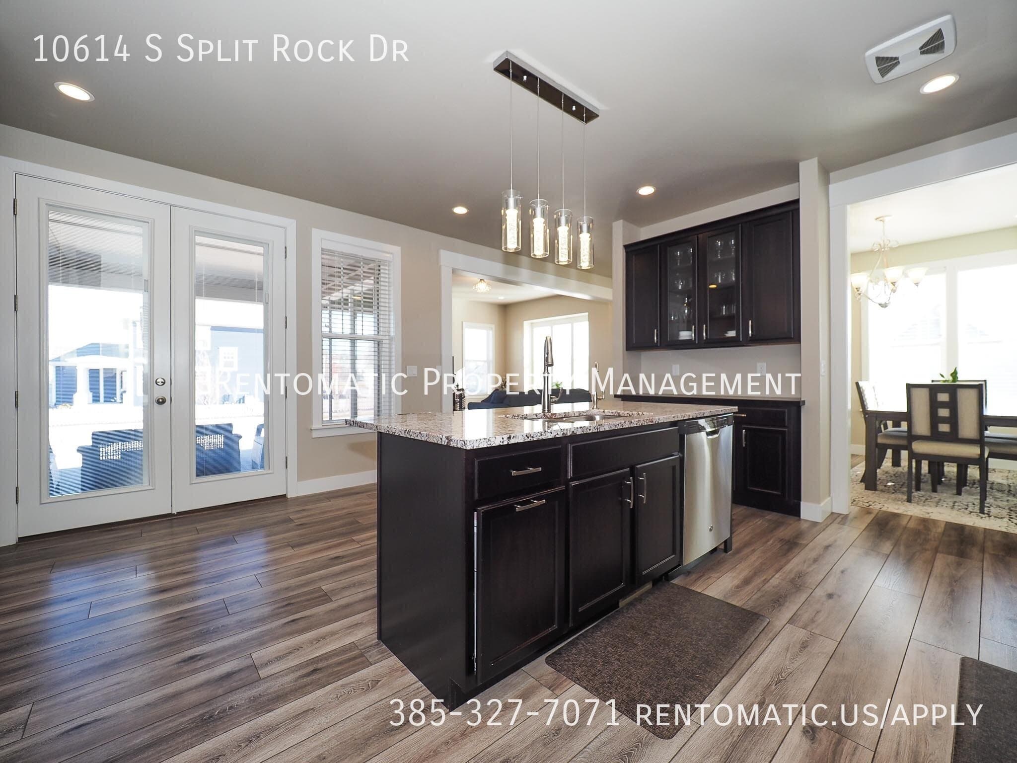 South Jordan House: 10614 S Split Rock Dr