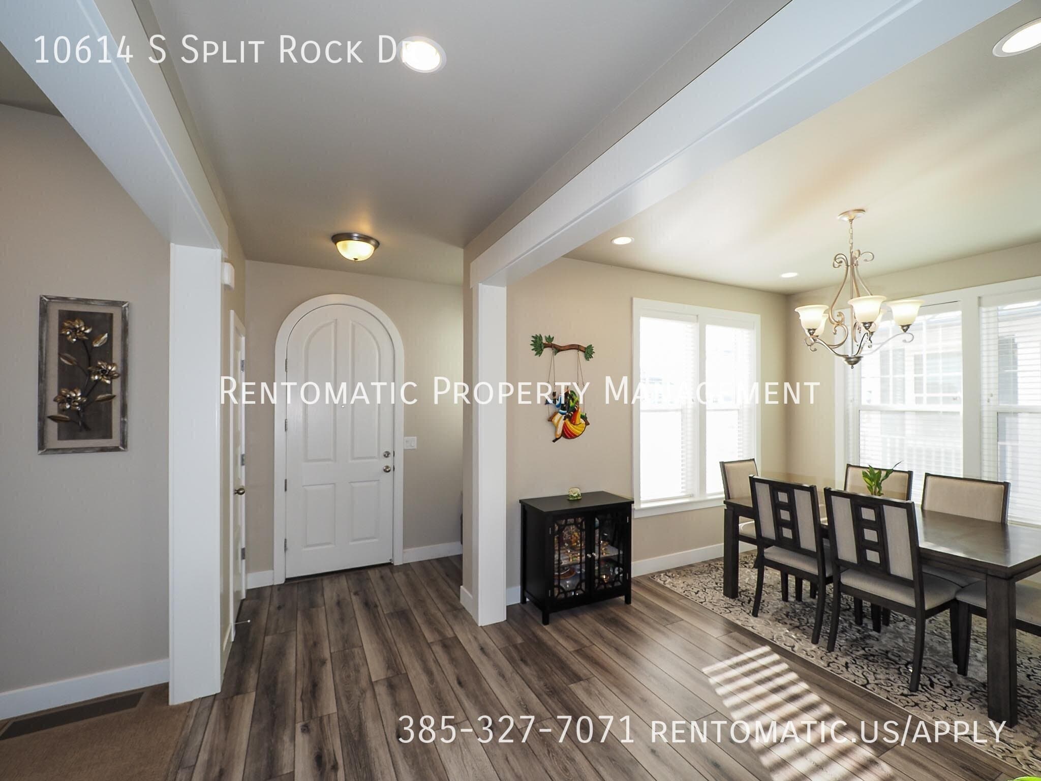 South Jordan House: 10614 S Split Rock Dr