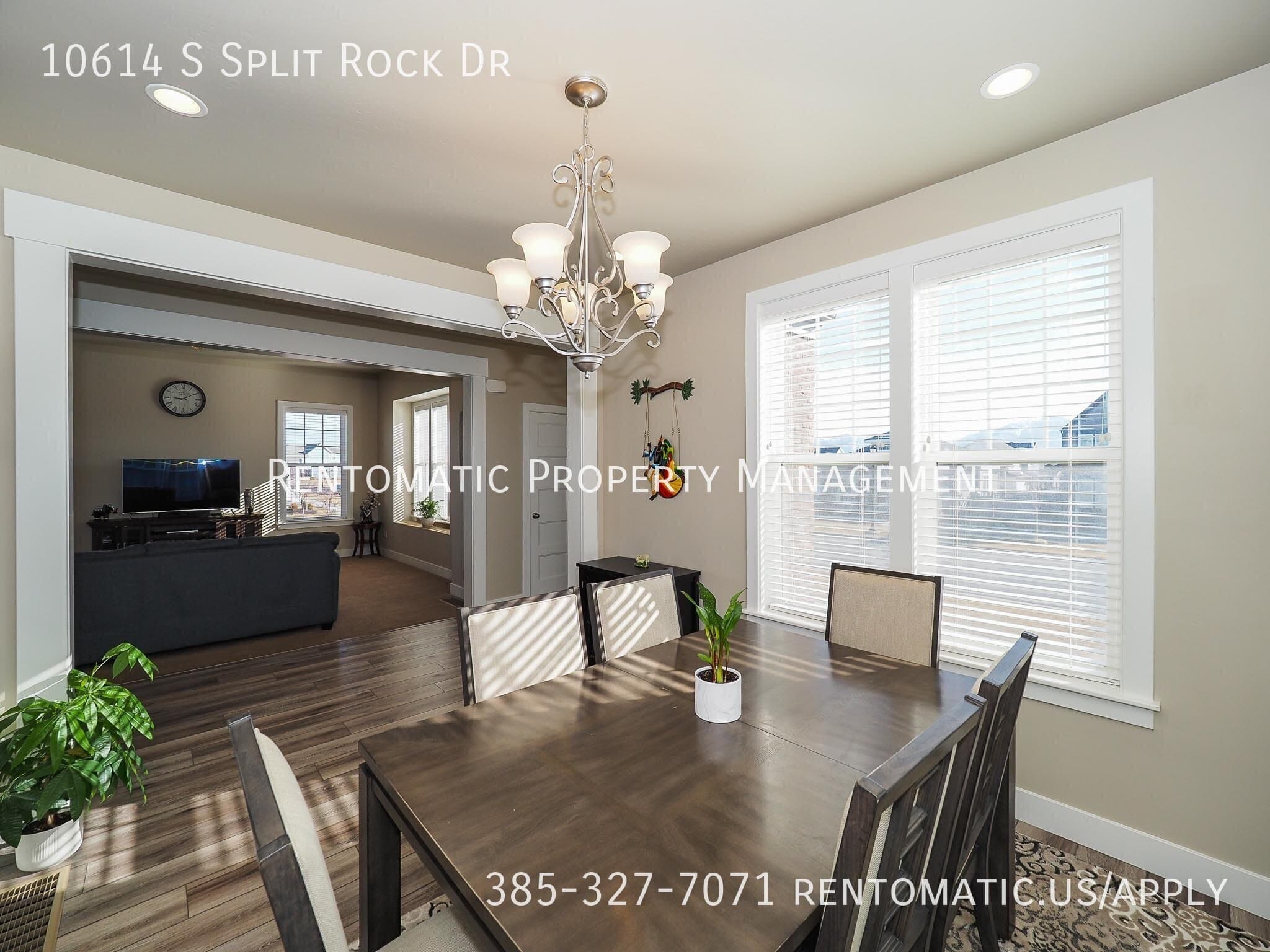 South Jordan House: 10614 S Split Rock Dr