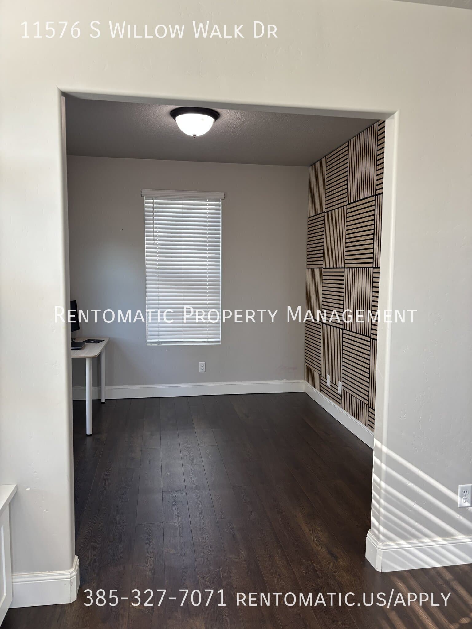 South Jordan House: 11576 S Willow Walk Dr