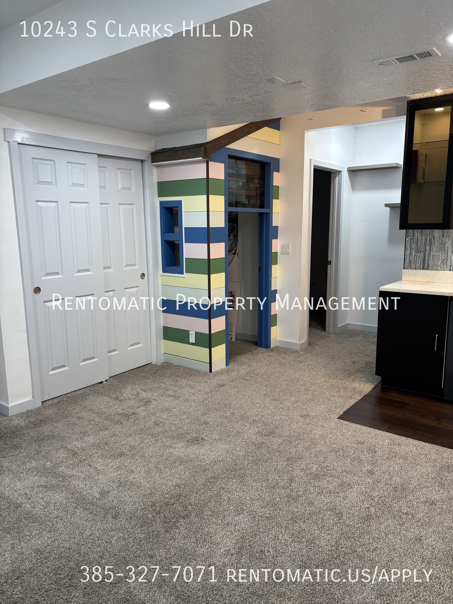 South Jordan House: 10243 S Clarks Hill Dr