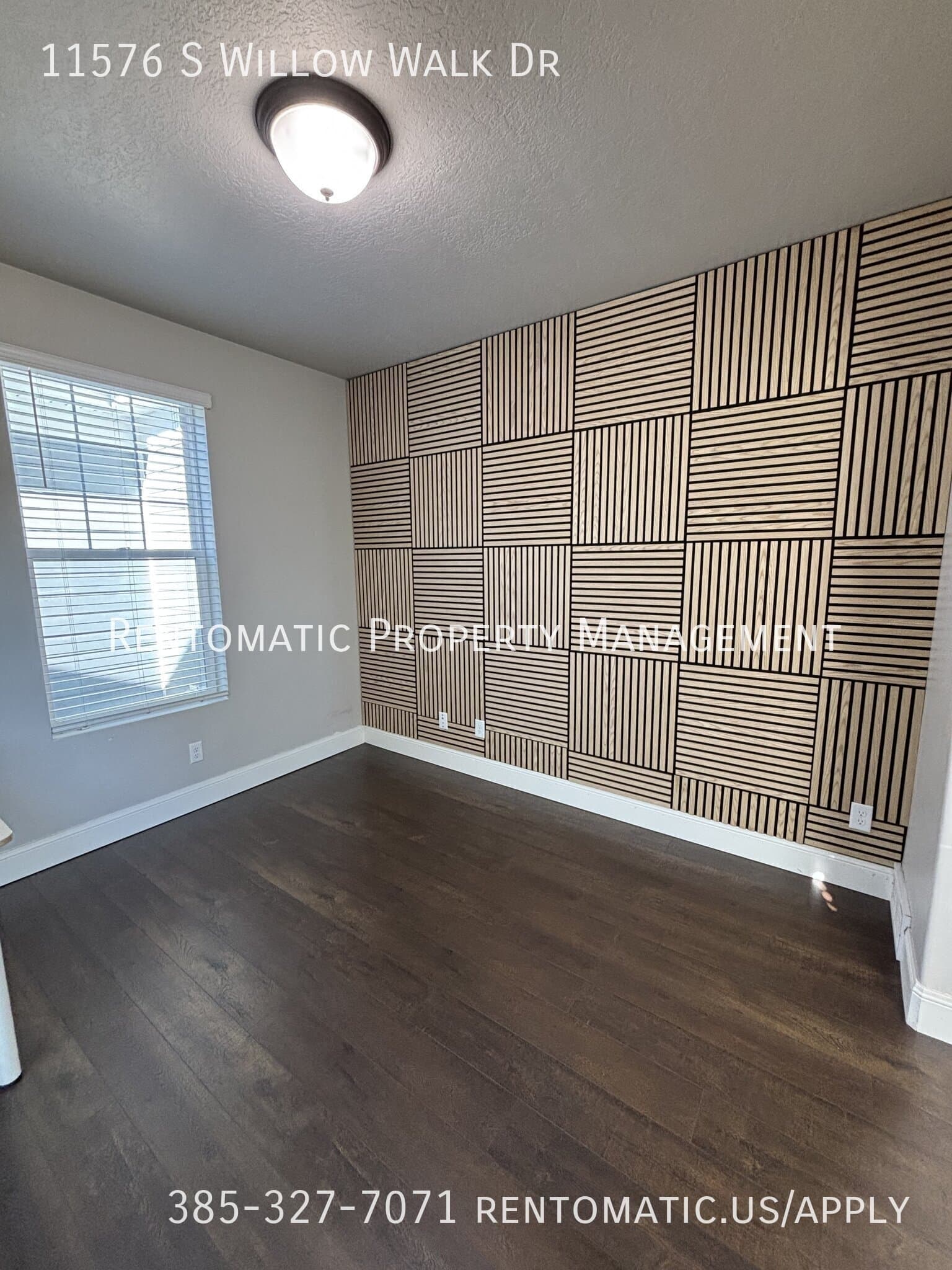 South Jordan House: 11576 S Willow Walk Dr