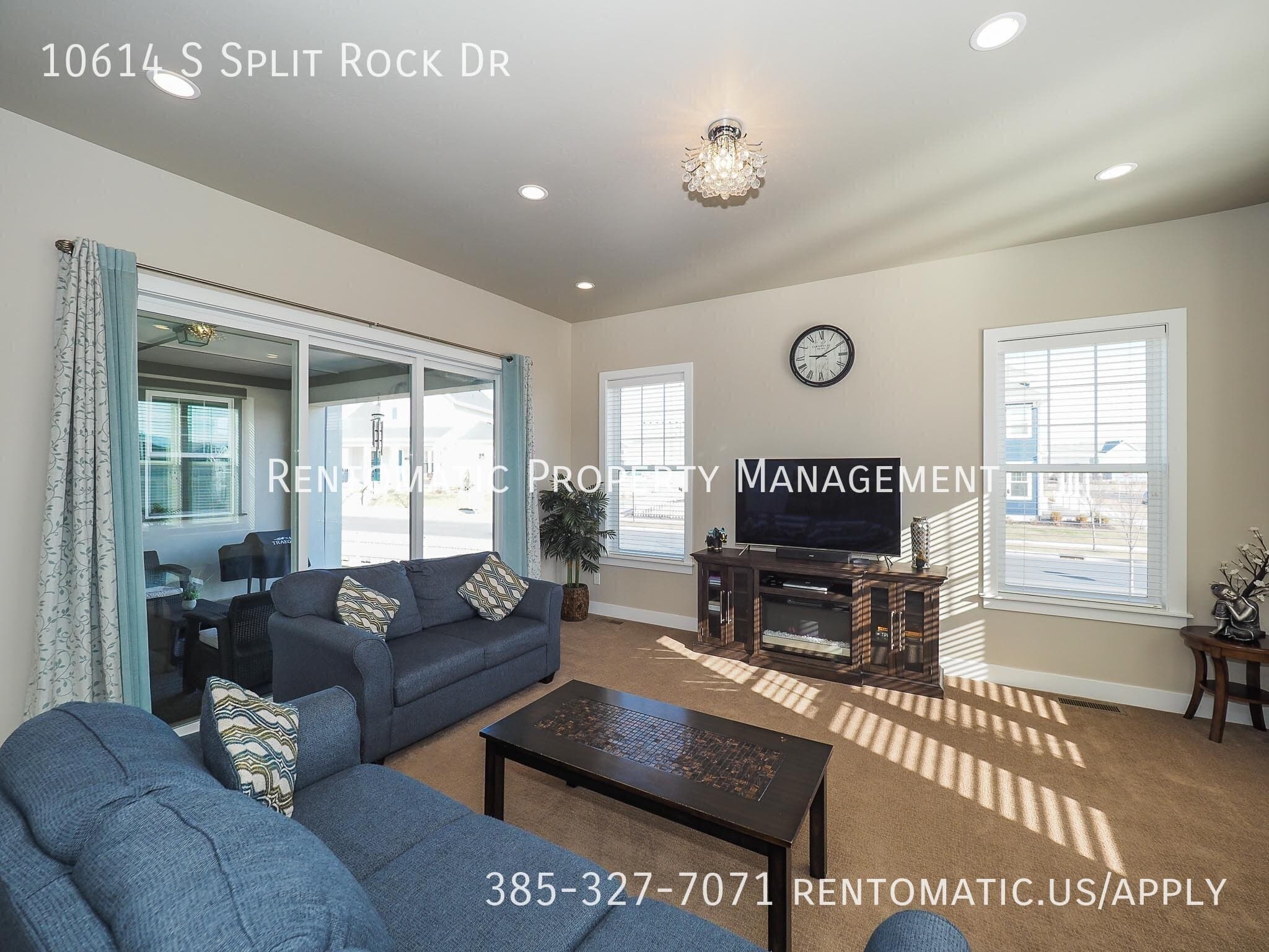 South Jordan House: 10614 S Split Rock Dr