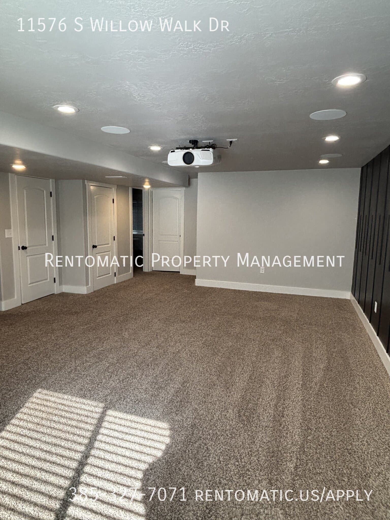 South Jordan House: 11576 S Willow Walk Dr