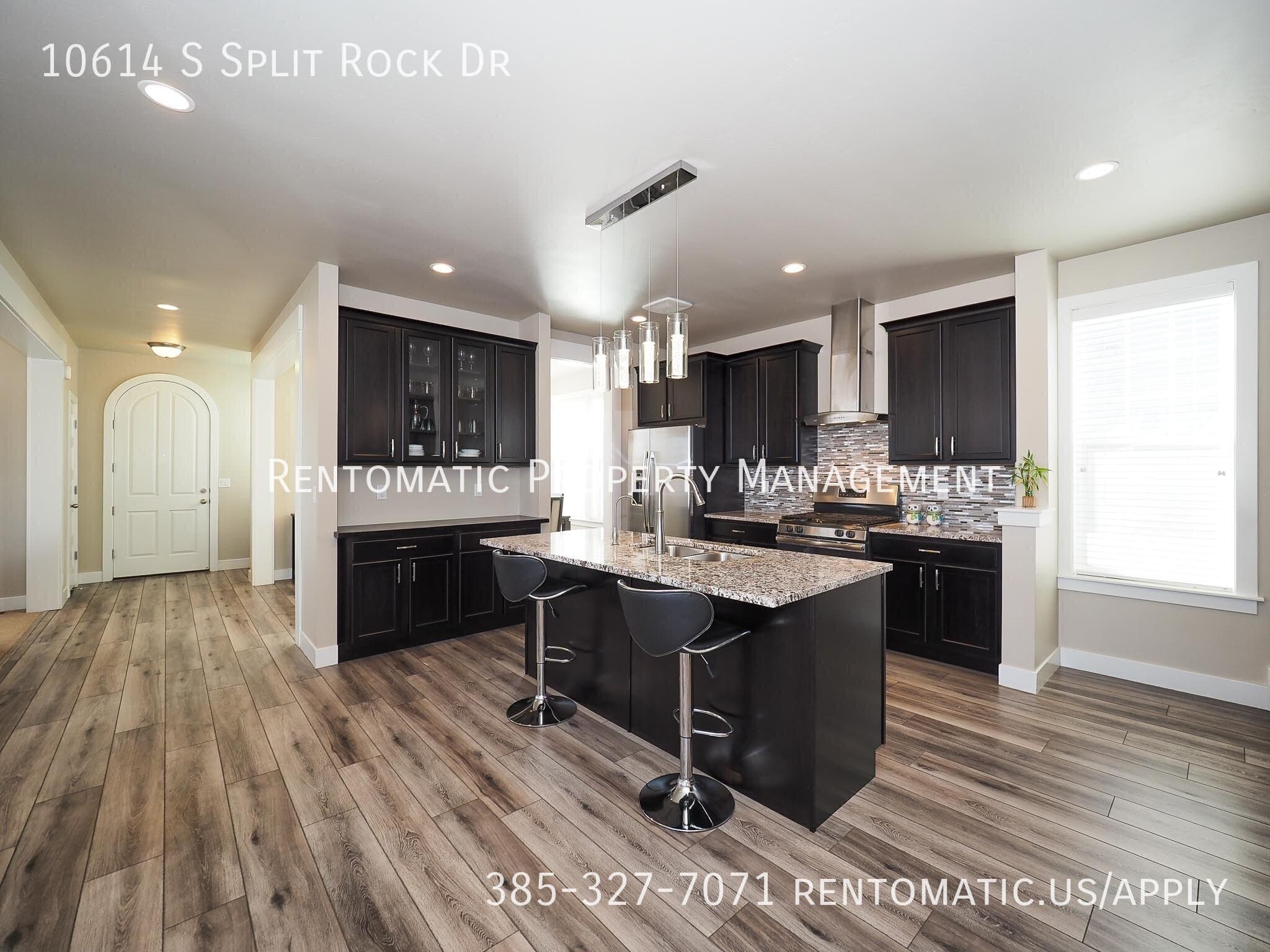 South Jordan House: 10614 S Split Rock Dr
