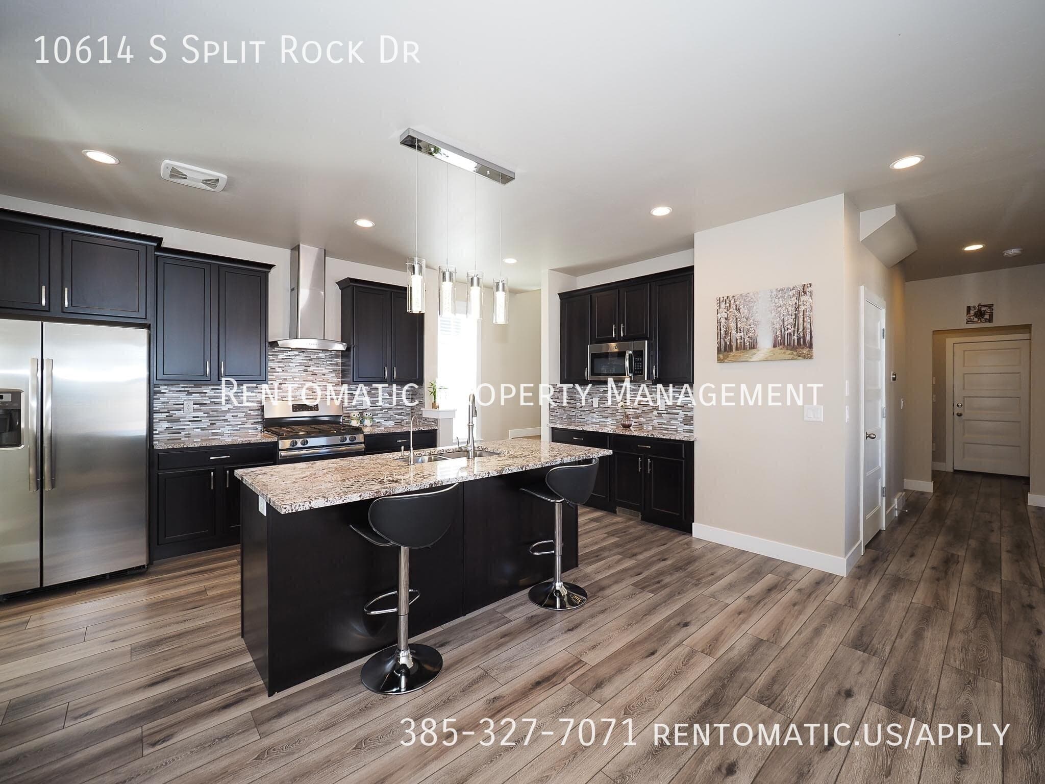 South Jordan House: 10614 S Split Rock Dr
