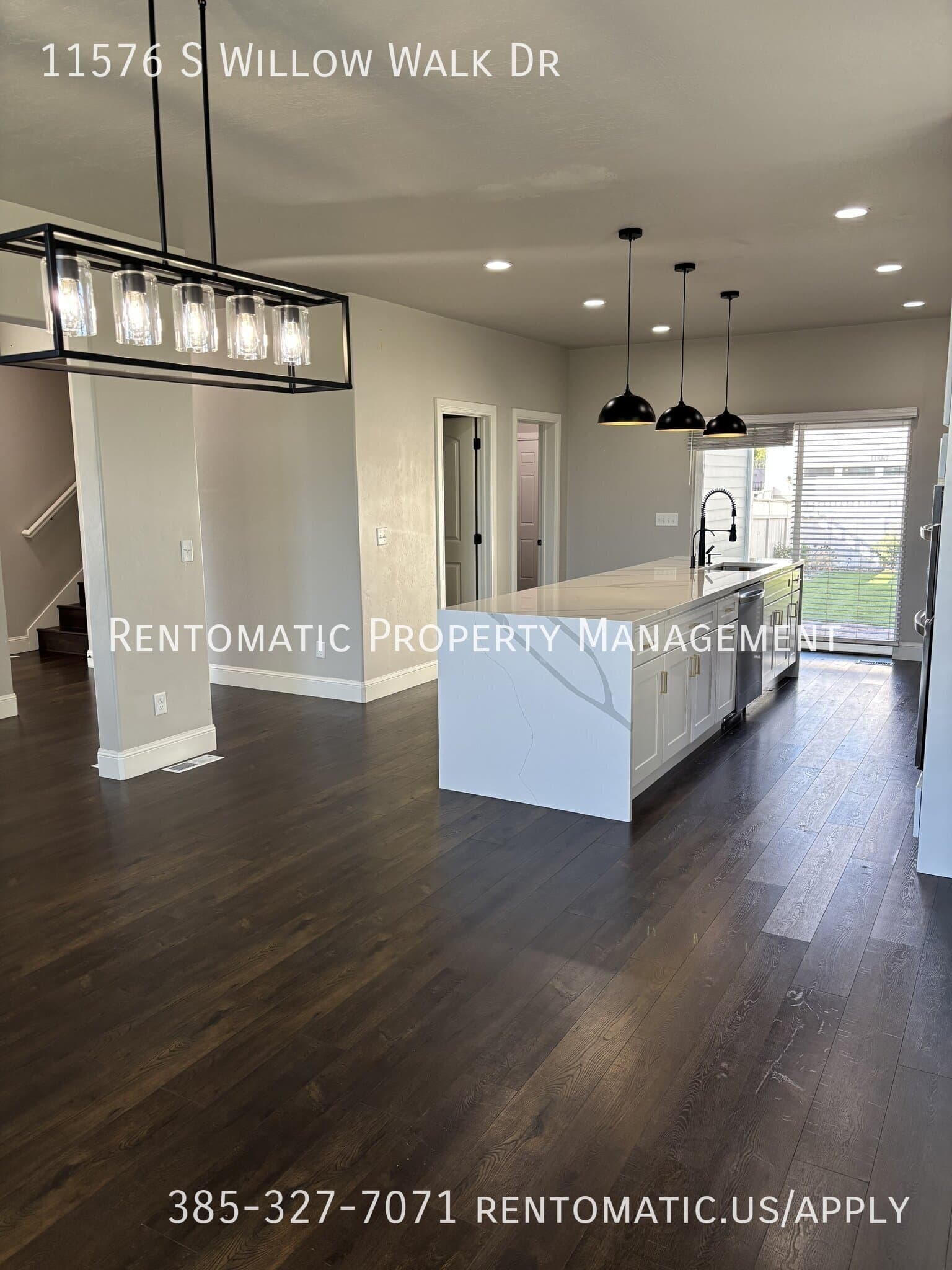 South Jordan House: 11576 S Willow Walk Dr