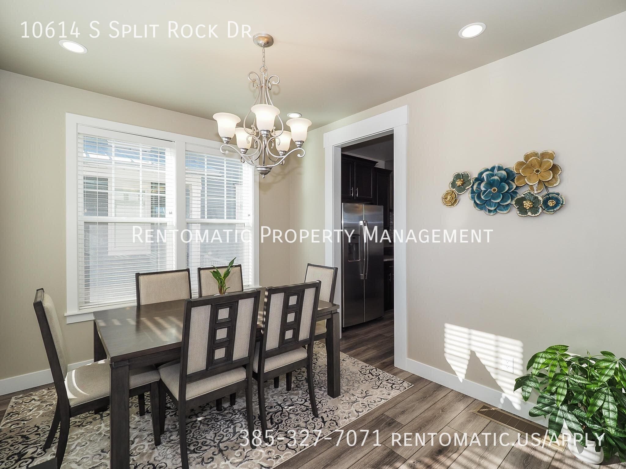 South Jordan House: 10614 S Split Rock Dr