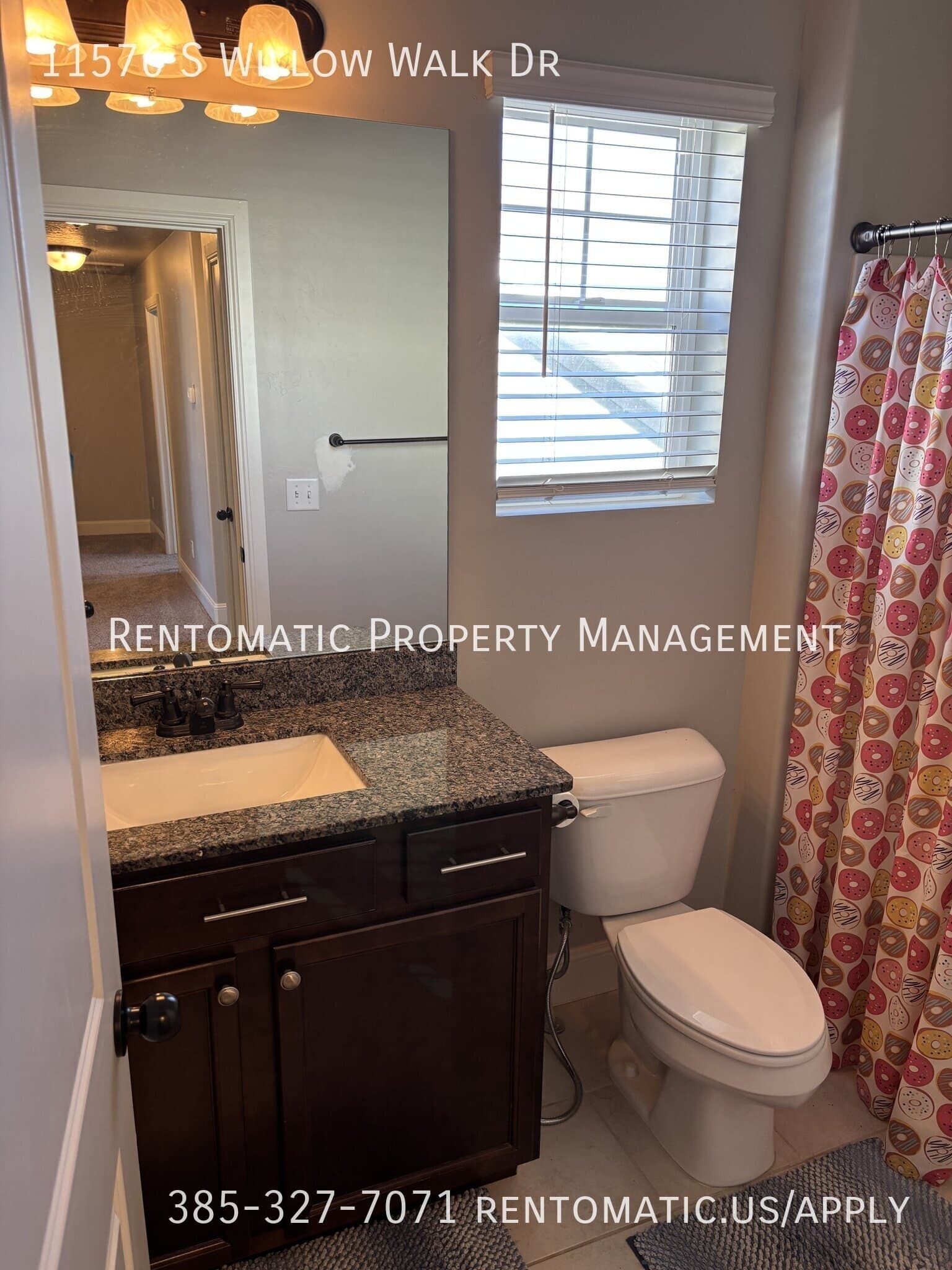 South Jordan House: 11576 S Willow Walk Dr
