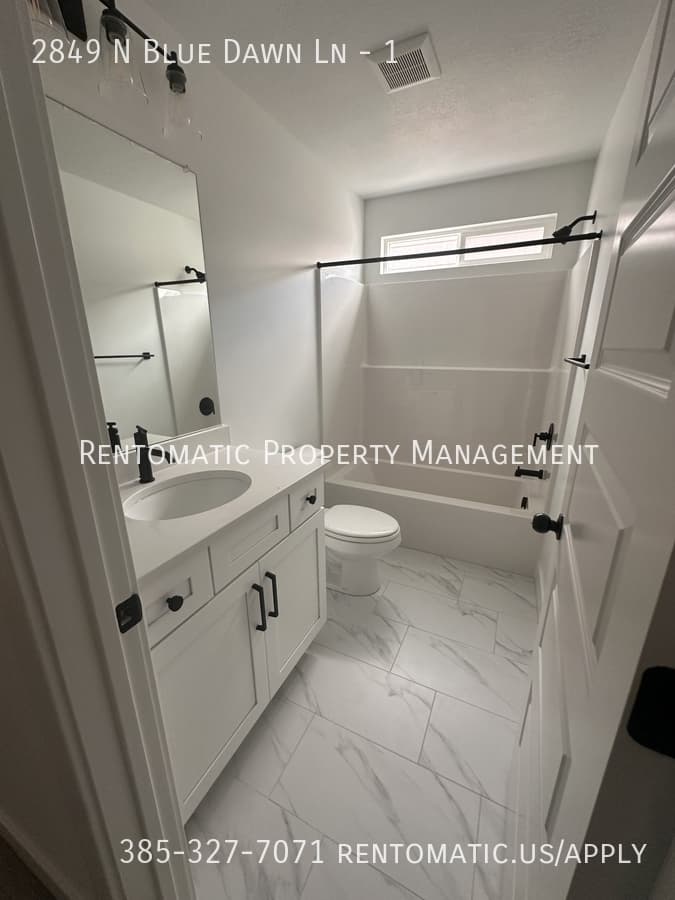 Saratoga Springs Townhome: 2849 N Blue Dawn Ln