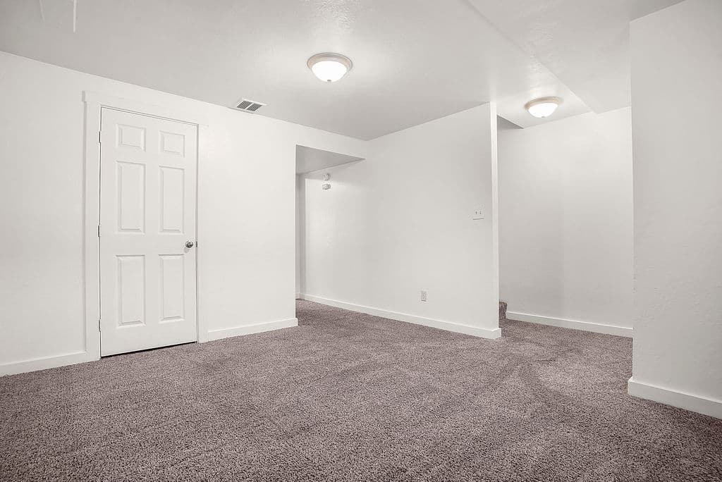 Sandy Townhome: 8612 S 1240 E