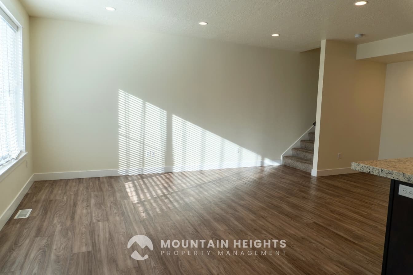 Sandy House: 9287 S Fordham Ct