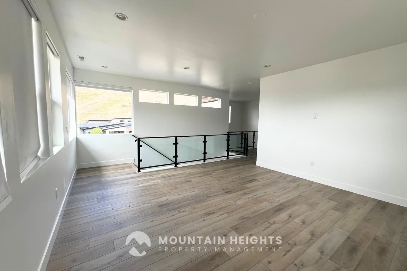 Lehi House: 5522 N Fox Canyon Rd
