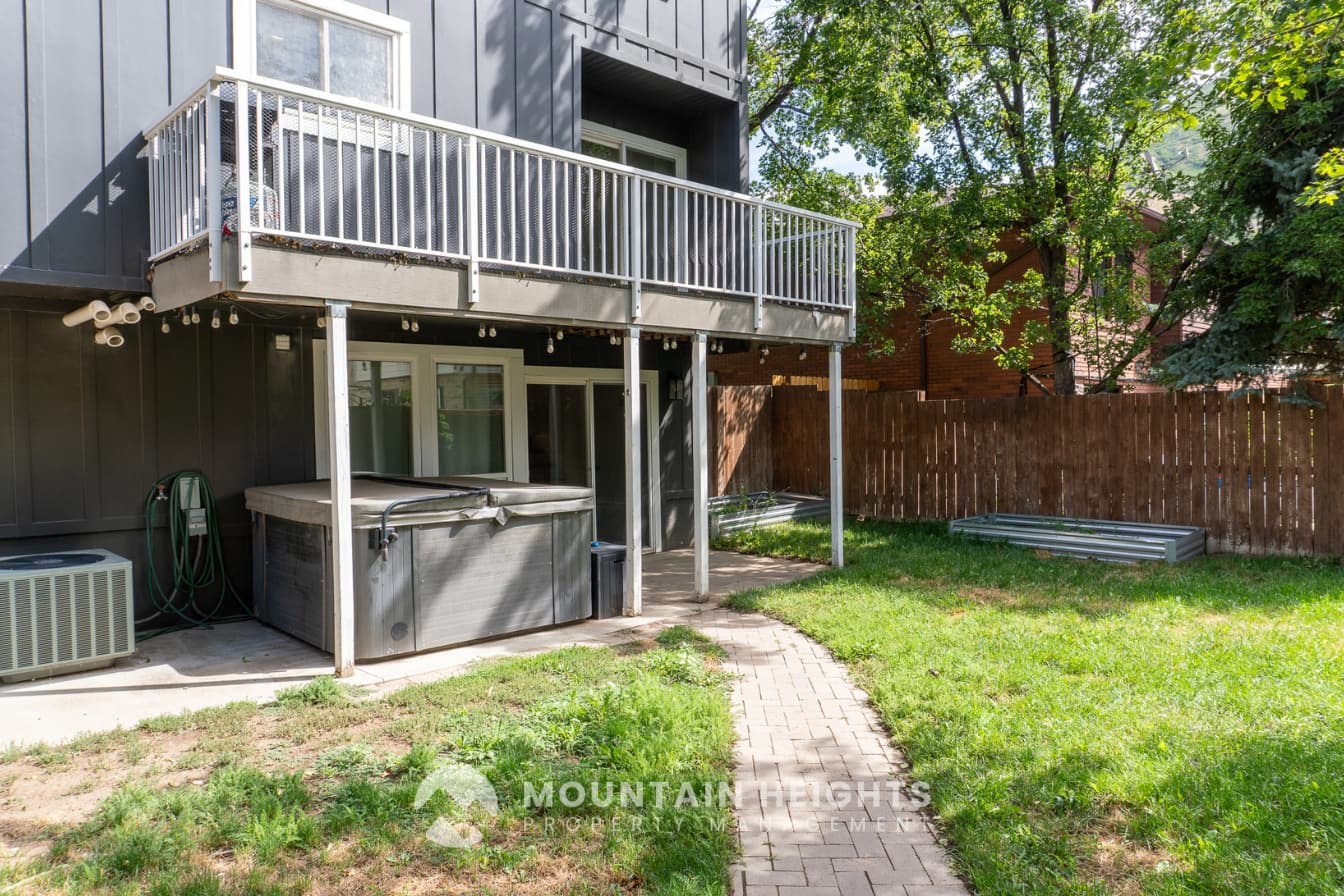 Salt Lake City House: 3516 E Summer Oaks Cir