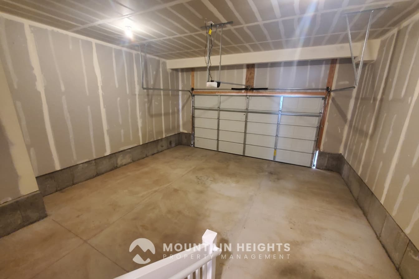 Lehi Townhome: 4203 W 1960 N