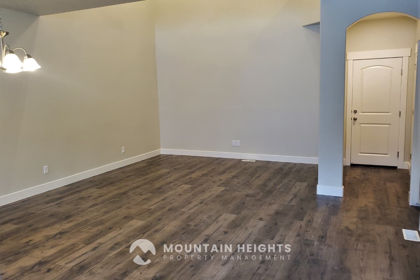 Lehi Townhome: 4203 W 1960 N