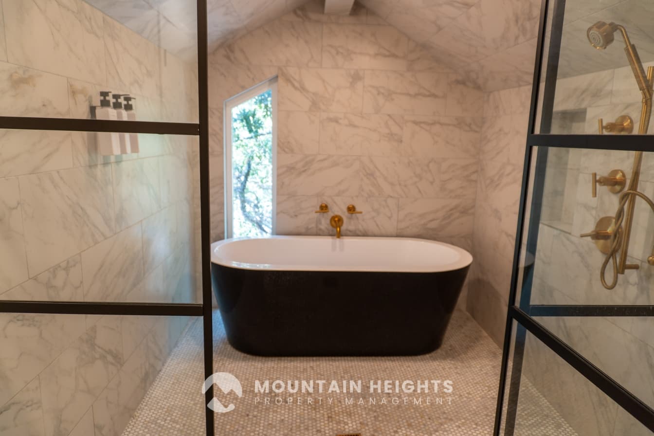 Salt Lake City House: 3516 E Summer Oaks Cir