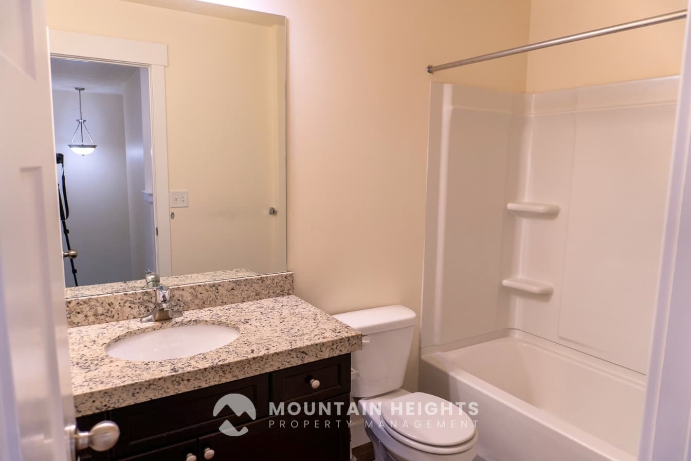 Sandy House: 9287 S Fordham Ct
