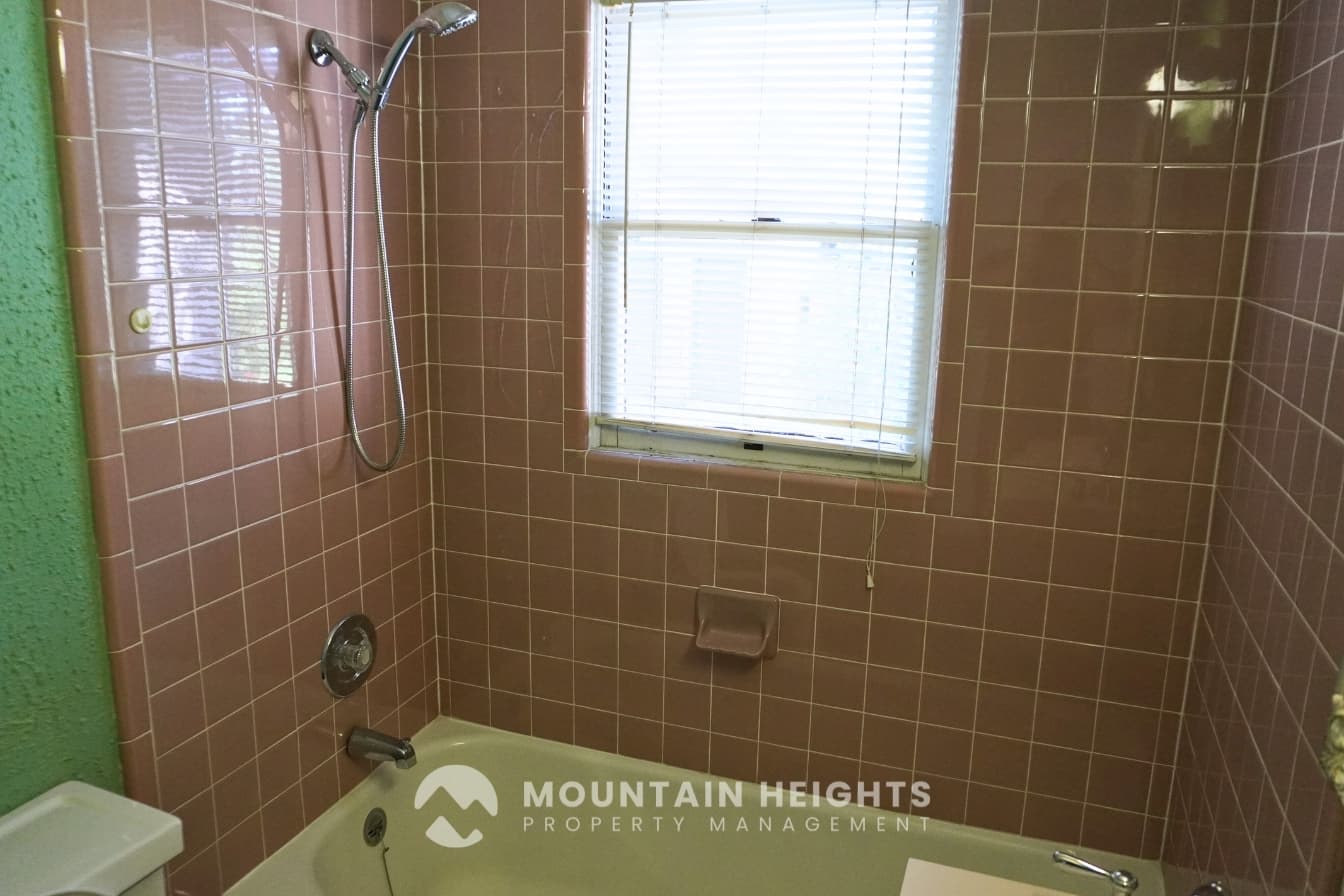 Salt Lake City House: 2784 E Delsa Dr
