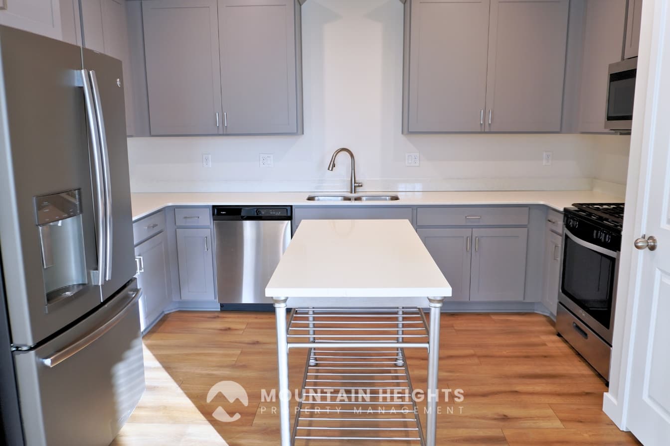 South Jordan Townhome: 11329 S Prosperity Rd