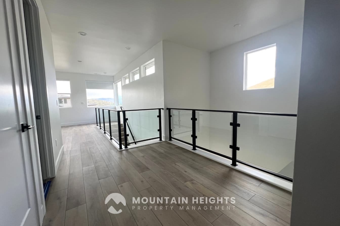 Lehi House: 5522 N Fox Canyon Rd