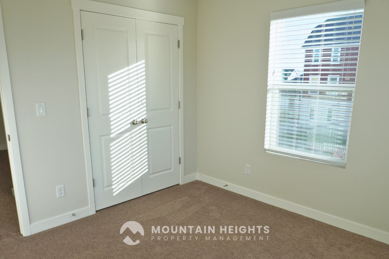 South Jordan Townhome: 11329 S Prosperity Rd