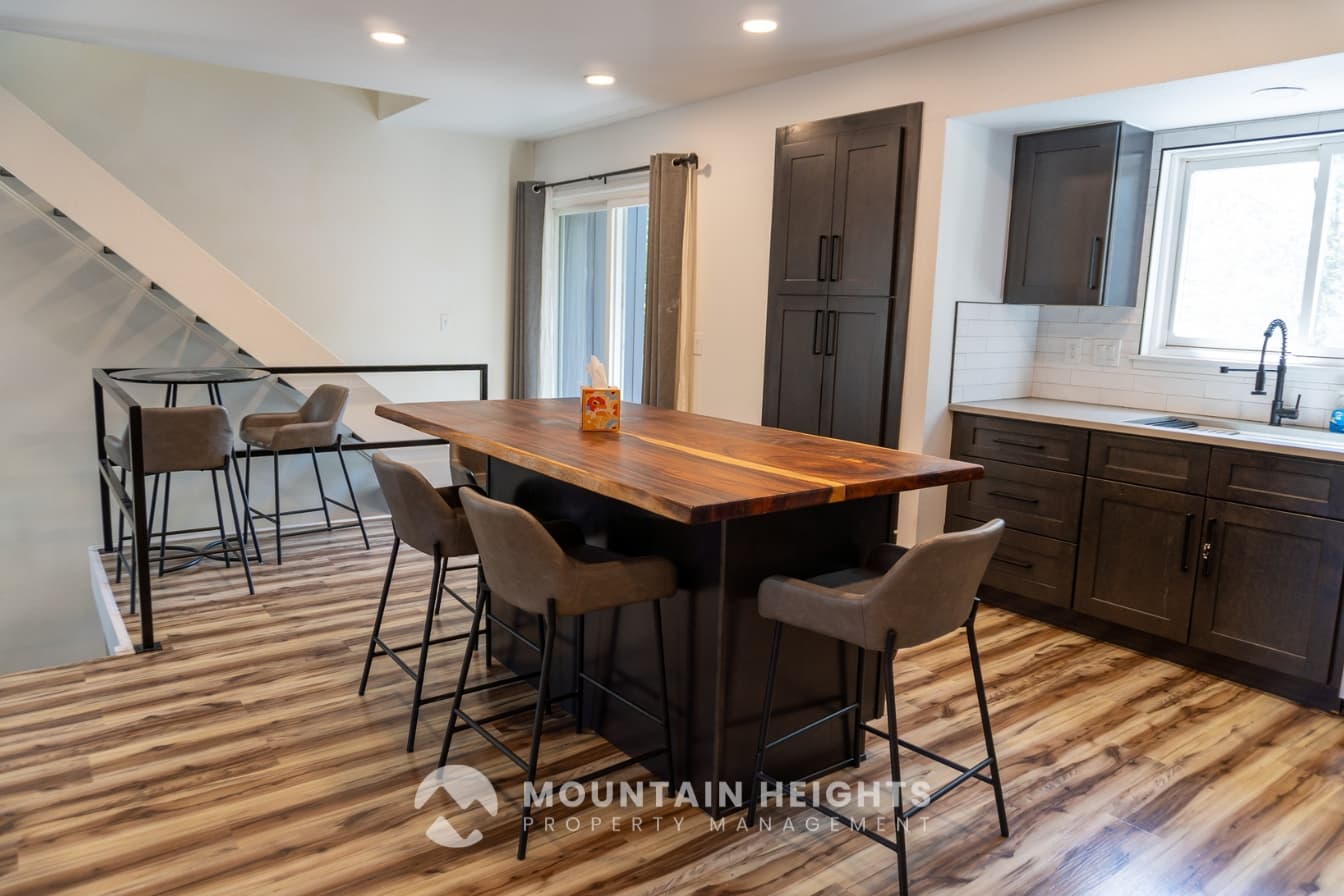 Salt Lake City House: 3516 E Summer Oaks Cir