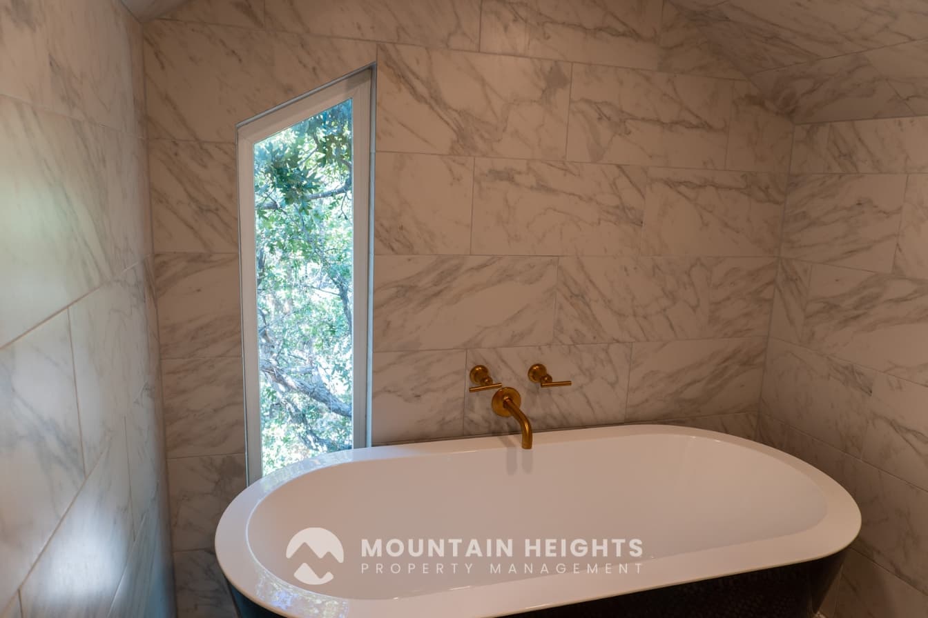 Salt Lake City House: 3516 E Summer Oaks Cir