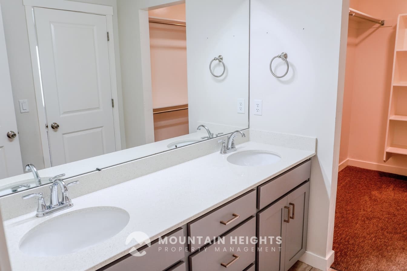 South Jordan Townhome: 11329 S Prosperity Rd