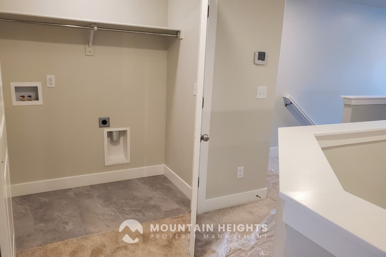 Lehi Townhome: 4203 W 1960 N