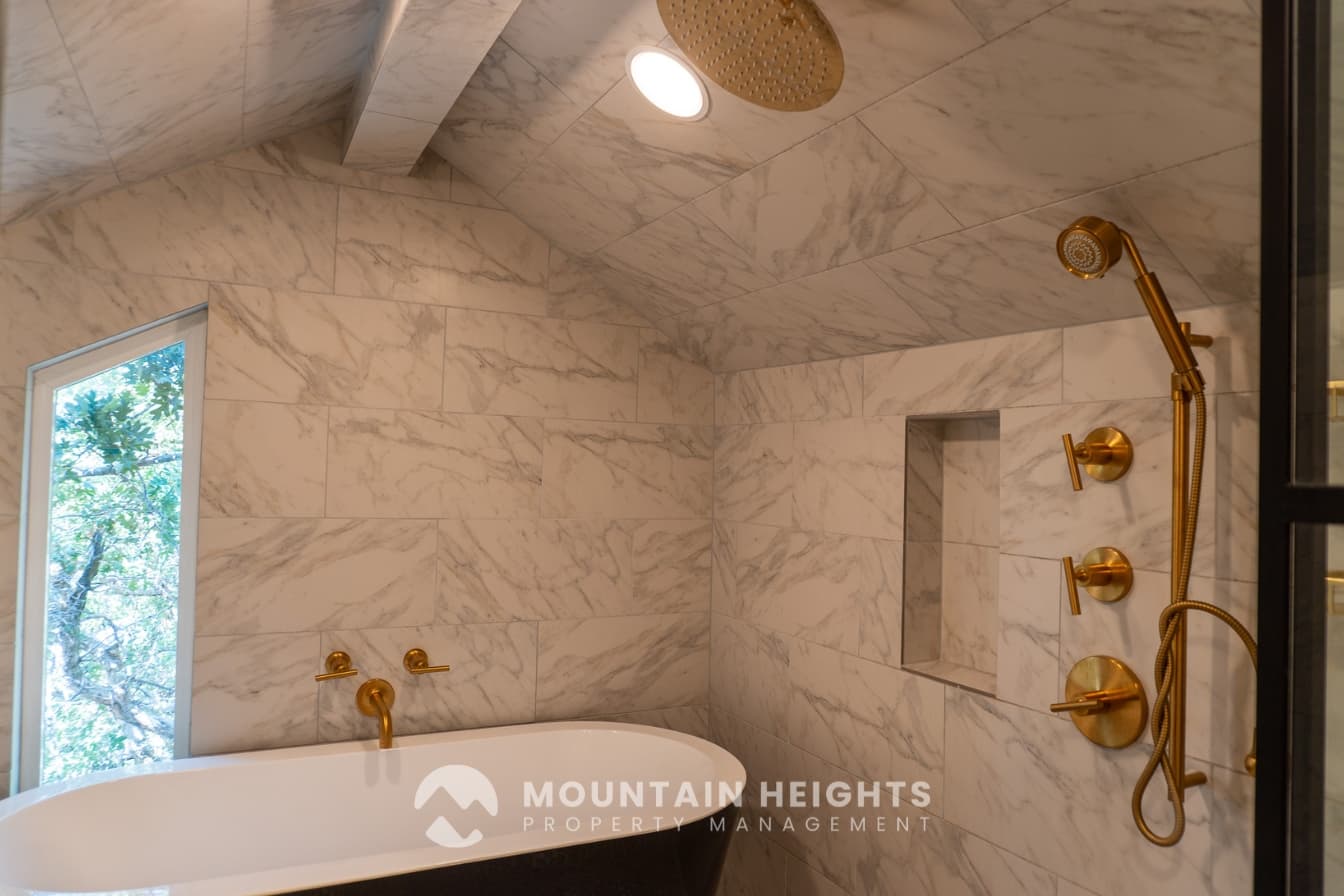 Salt Lake City House: 3516 E Summer Oaks Cir