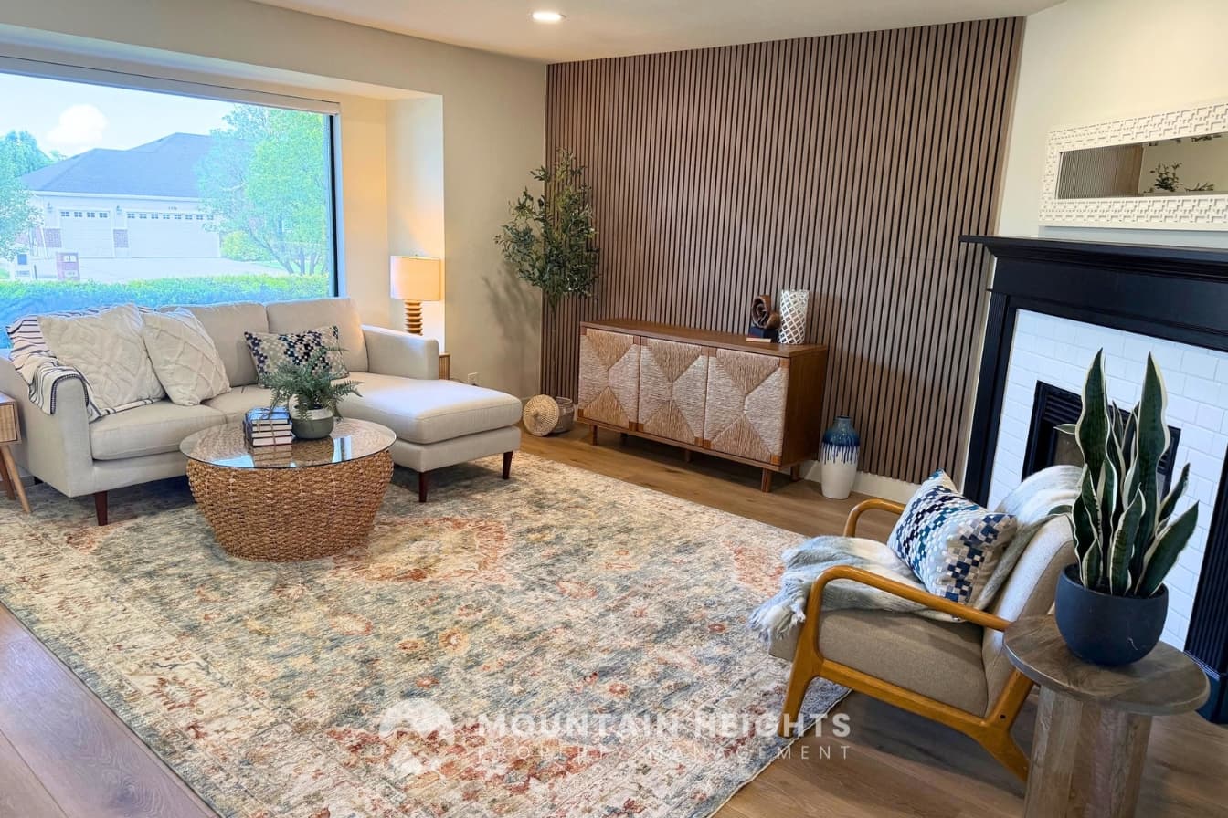 Riverton House: 3987 W Red Tail Dr