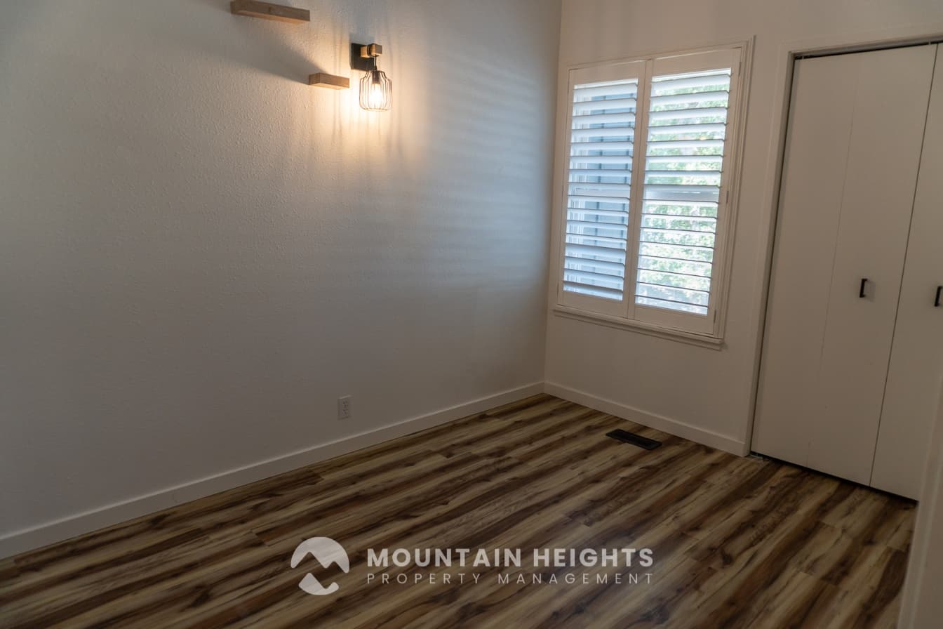 Salt Lake City House: 3516 E Summer Oaks Cir