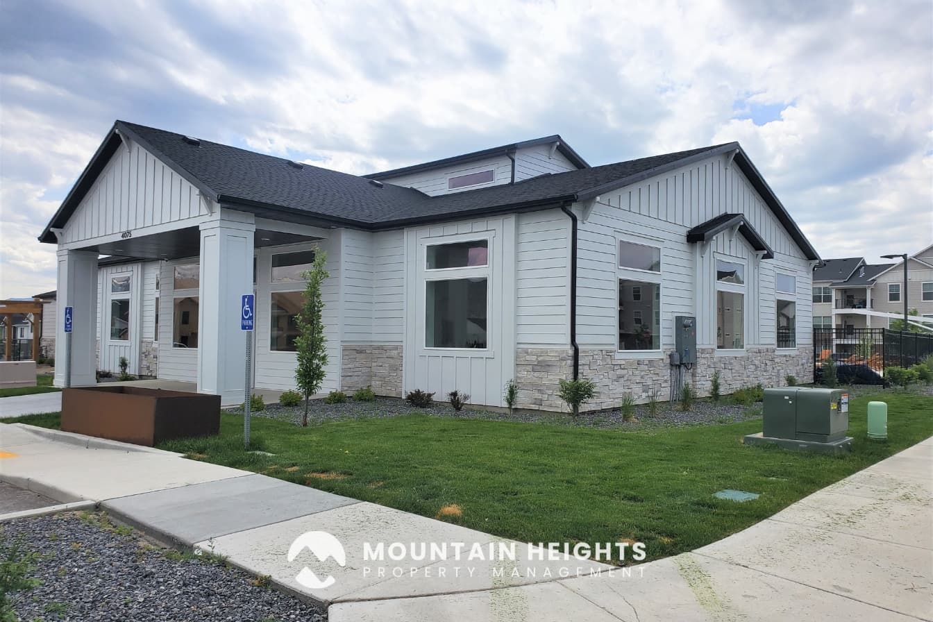 Lehi Townhome: 4203 W 1960 N