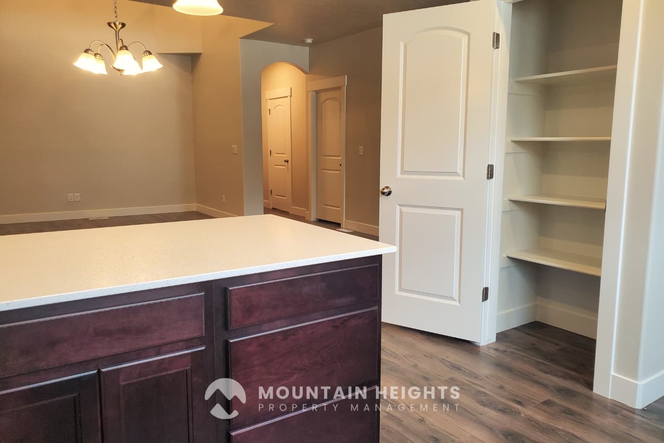 Lehi Townhome: 4203 W 1960 N