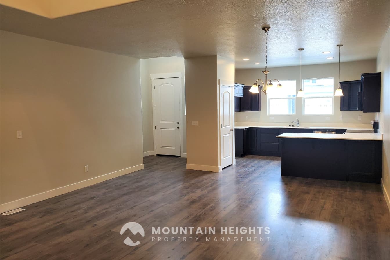 Lehi Townhome: 4203 W 1960 N