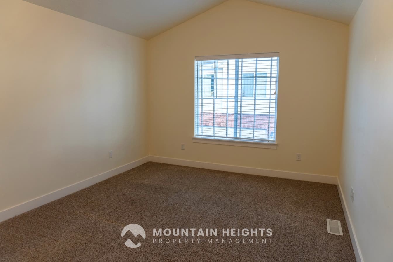 Sandy House: 9287 S Fordham Ct
