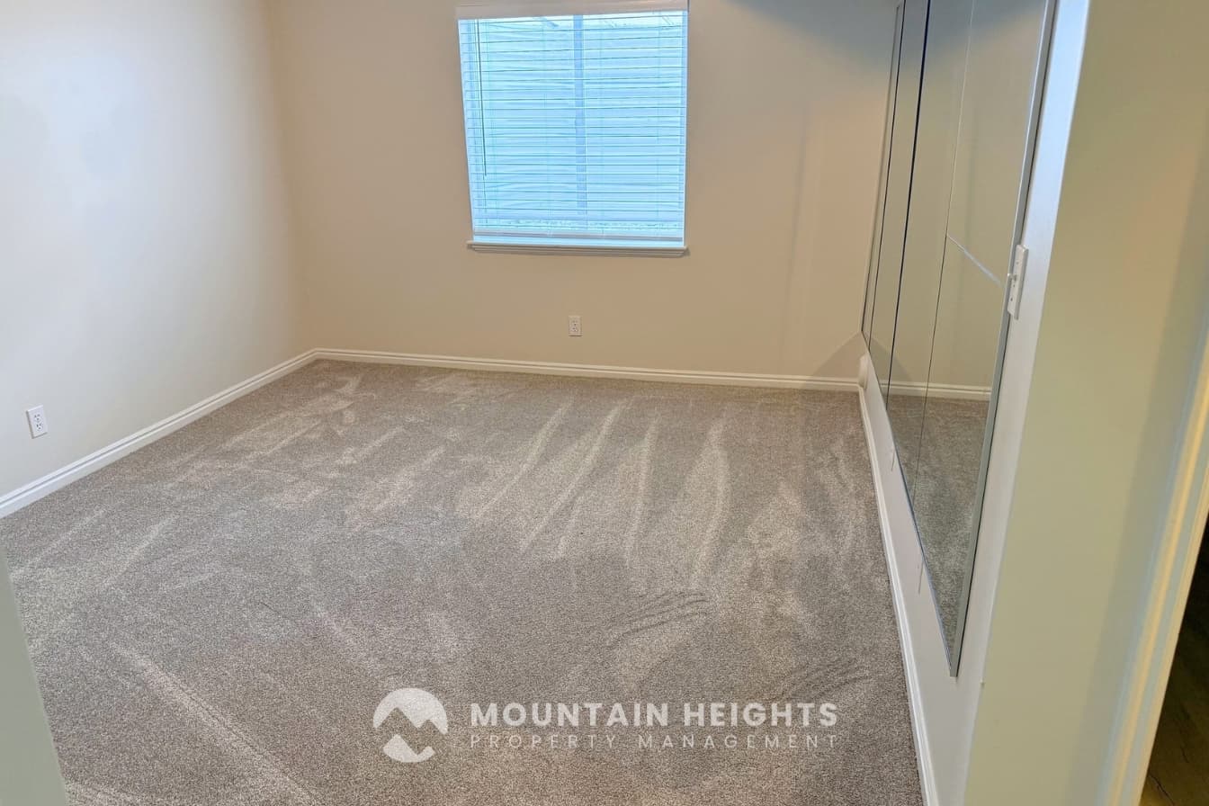 Riverton House: 3987 W Red Tail Dr