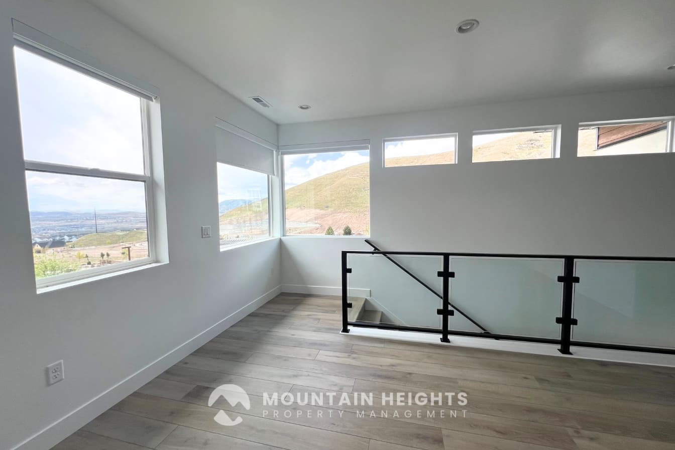 Lehi House: 5522 N Fox Canyon Rd