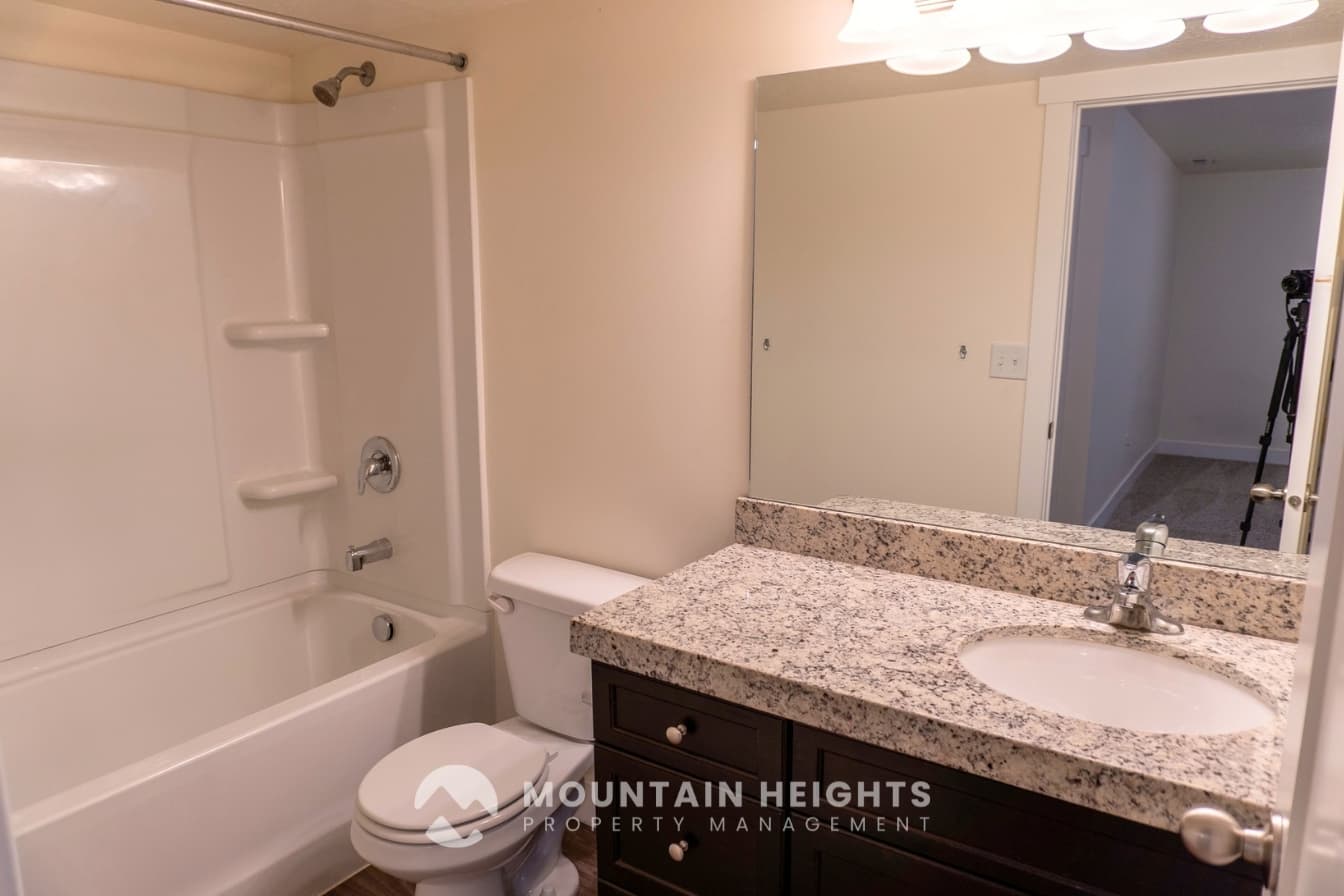 Sandy House: 9287 S Fordham Ct