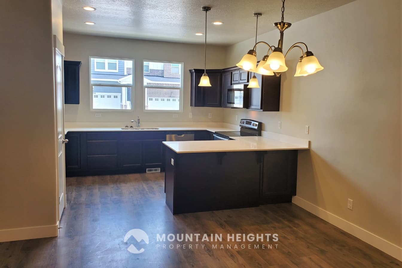 Lehi Townhome: 4203 W 1960 N