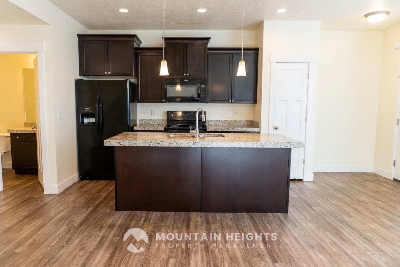 Sandy House: 9287 S Fordham Ct