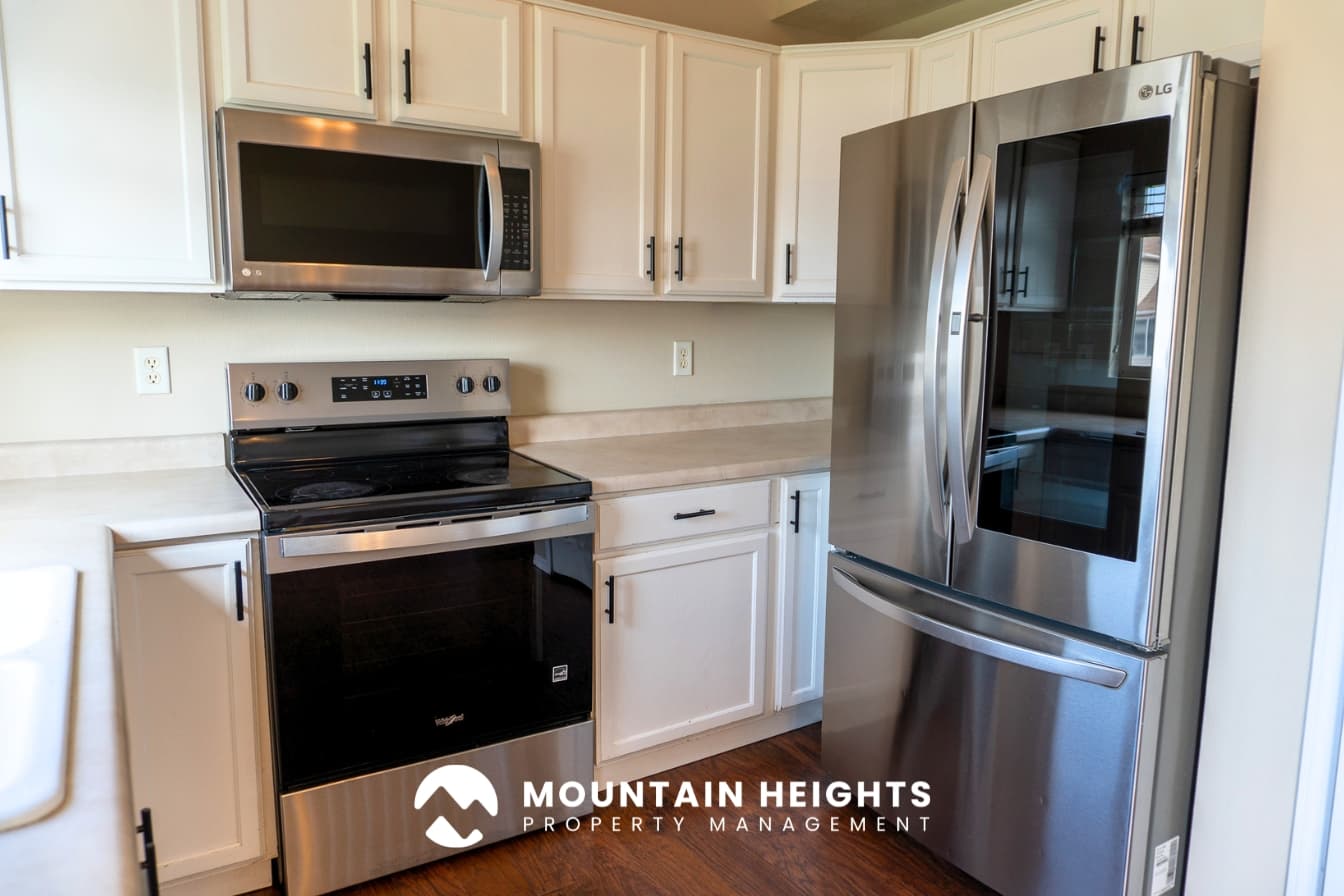 Salt Lake City House: 1953 W Black Angus Dr