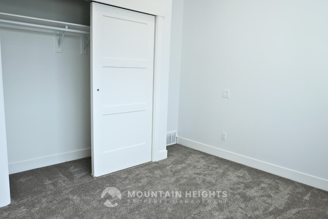 Herriman In-Law/Basement: 6552 W Timber Ranch Dr