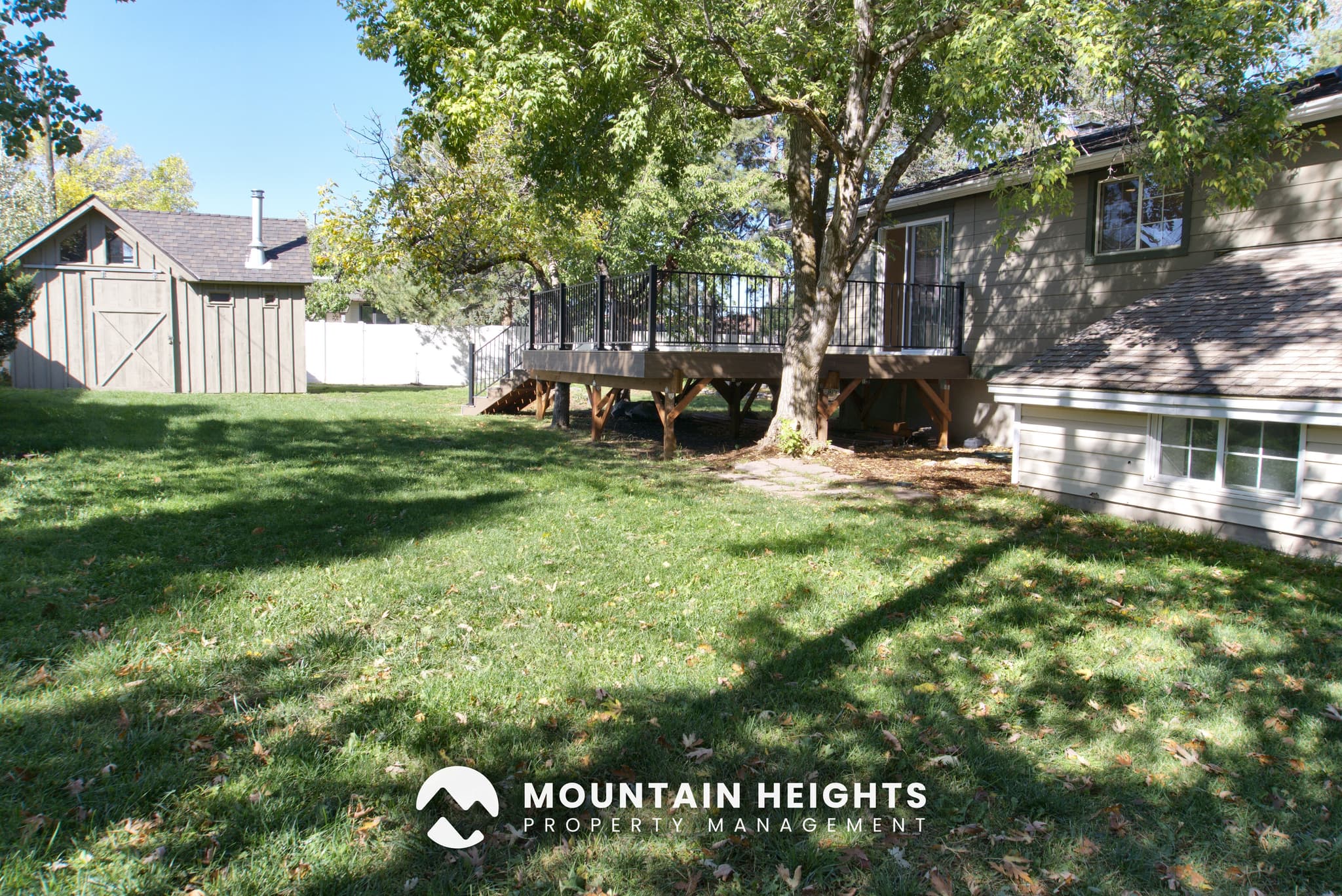 Sandy House: 3462 E Greenhills Dr
