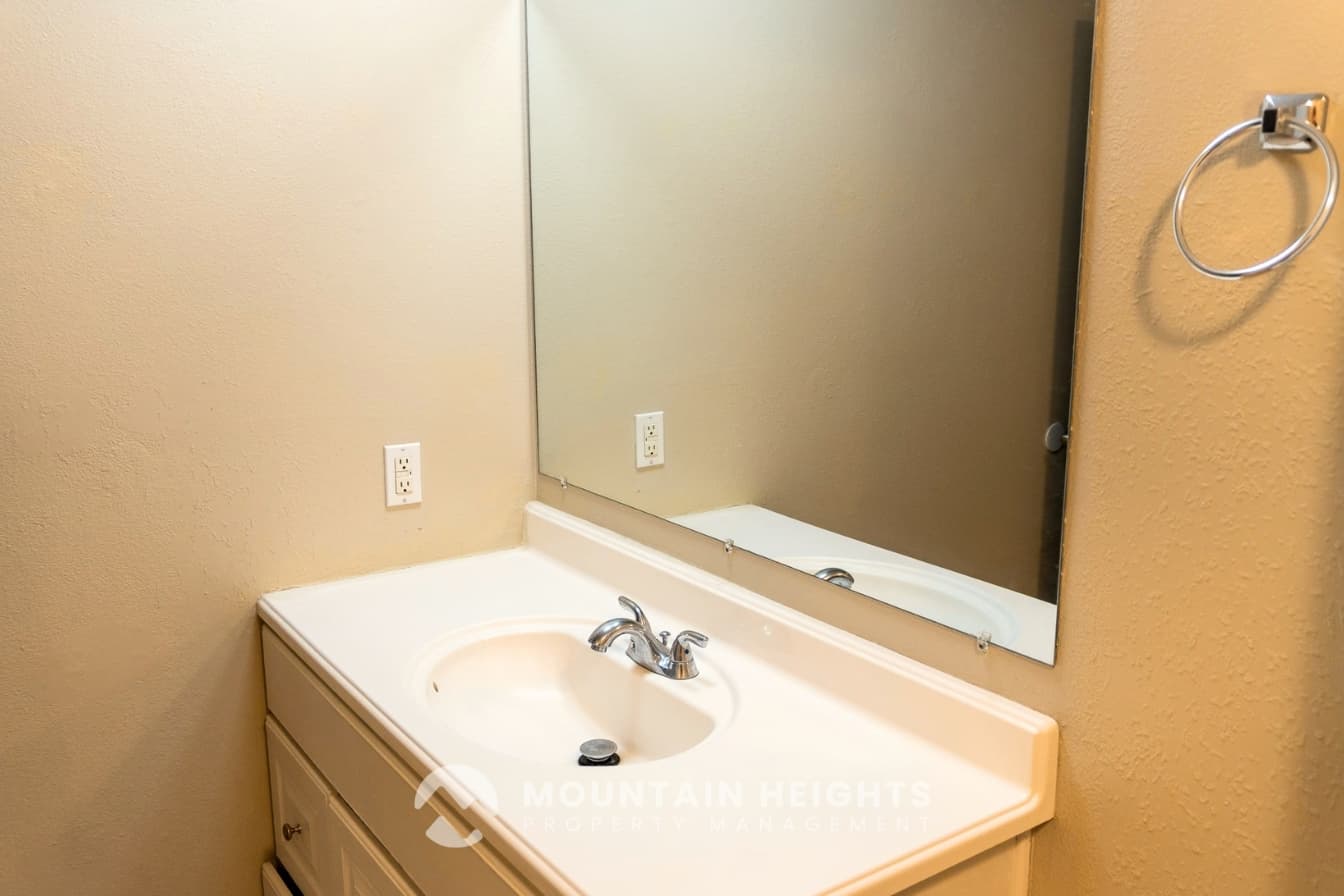 Salt Lake City Condo: 415 E Creekside Cir