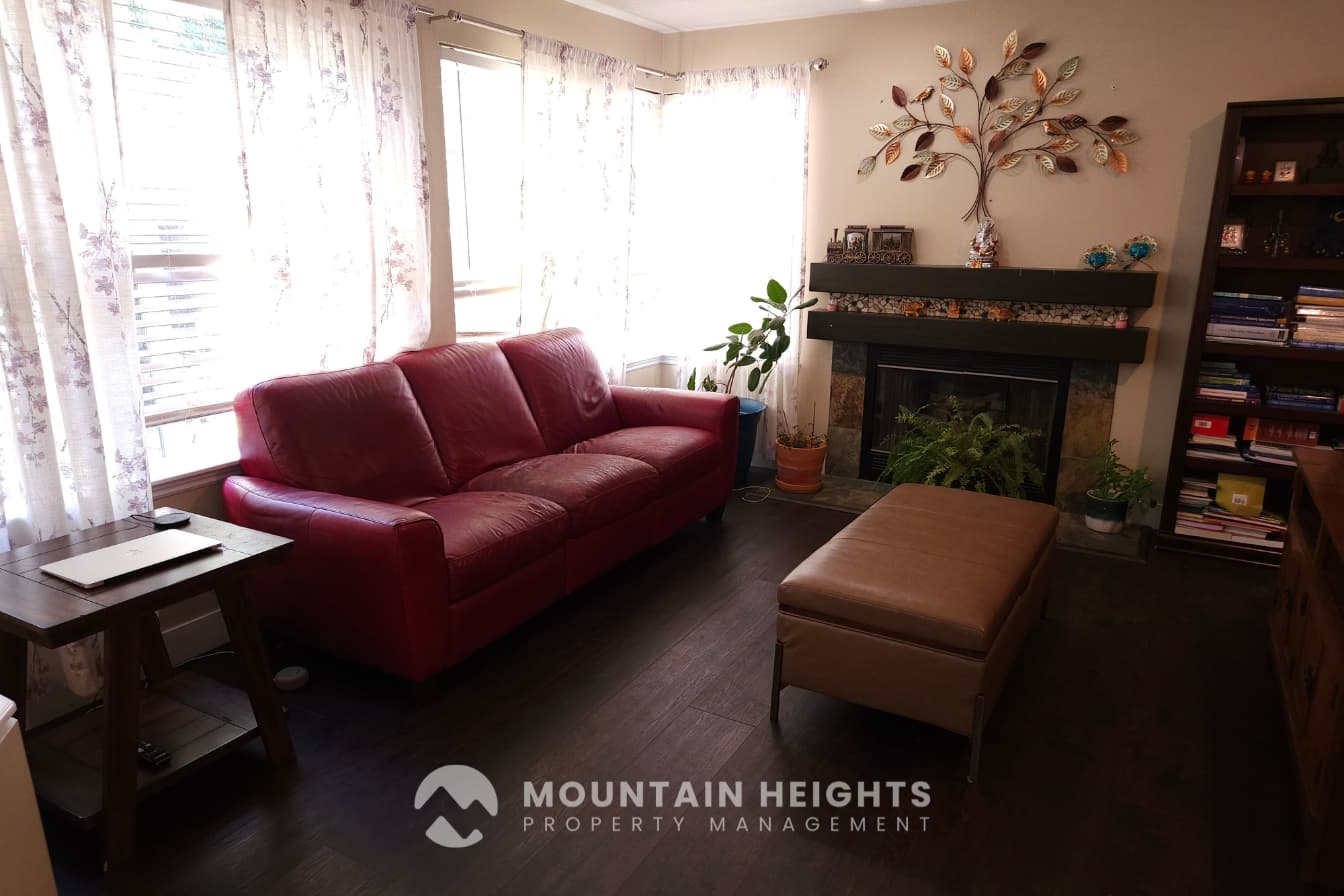 Salt Lake City House: 2096 E Rainbow Point Dr