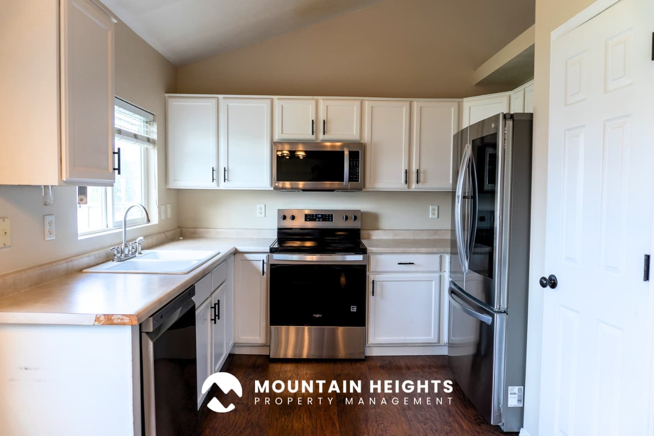 Salt Lake City House: 1953 W Black Angus Dr